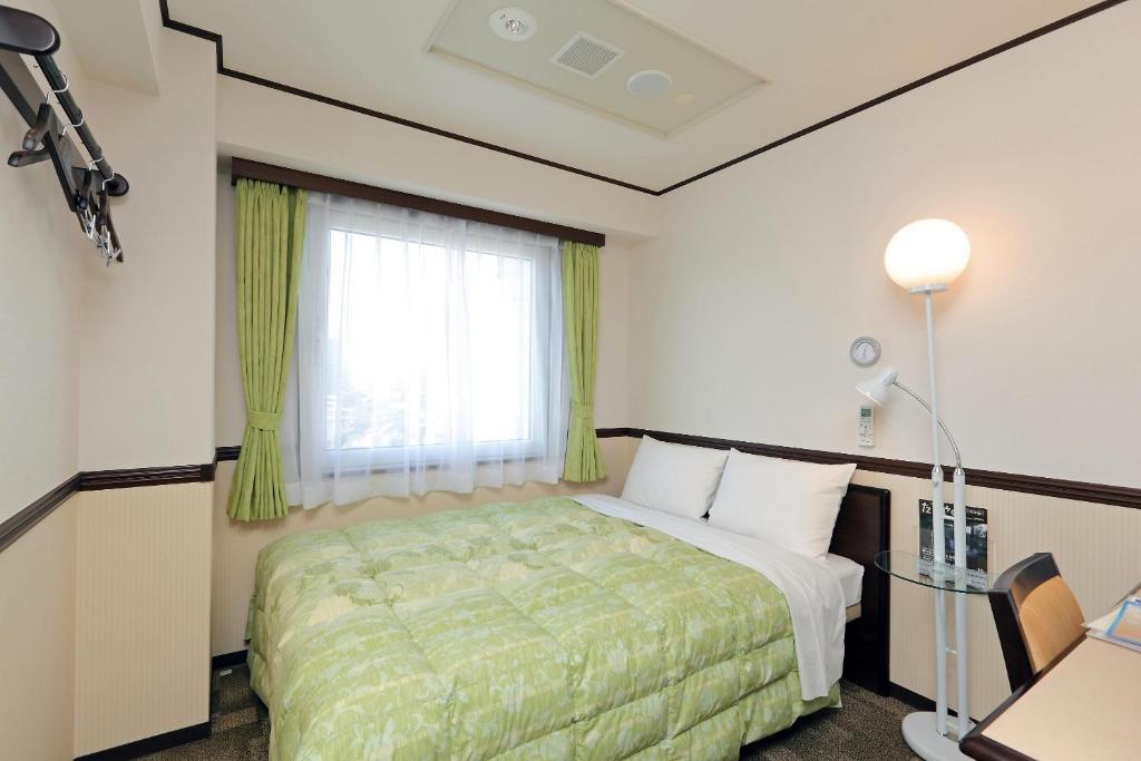 Toyoko Inn Hirosaki Ekimae Szoba fotó